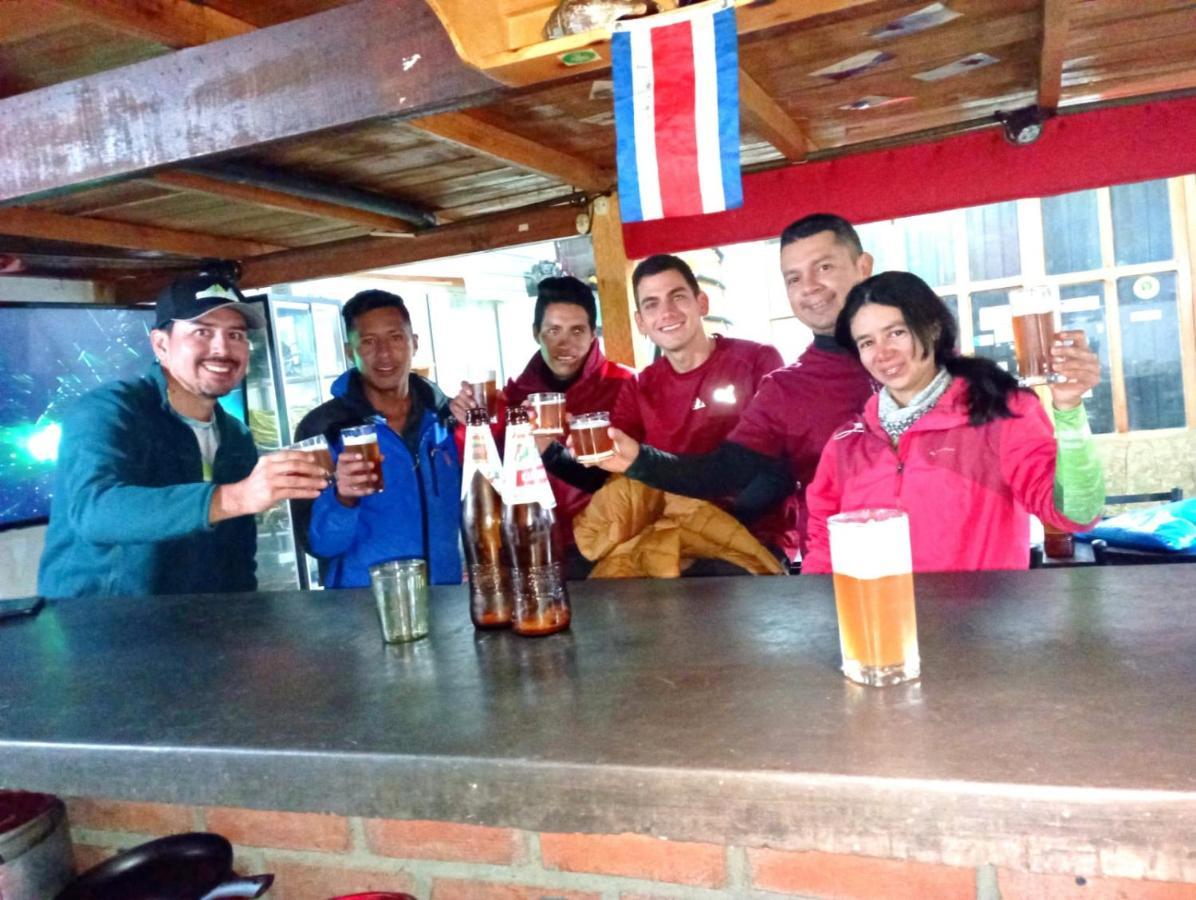 Andes Hostel Huaraz  Eksteriør bilde